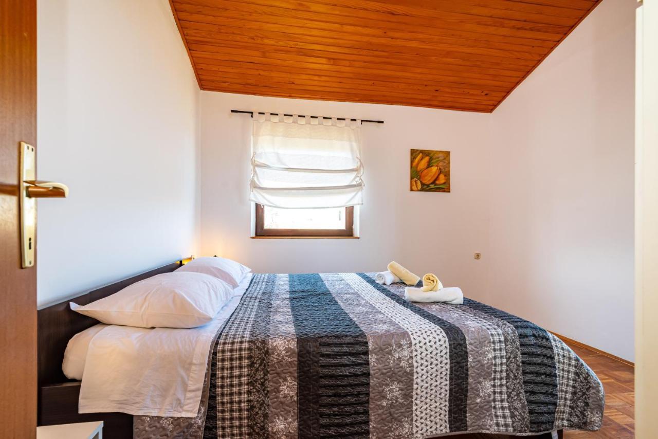Apartment Sea And Mountain With Pool Novigrad  Kamer foto