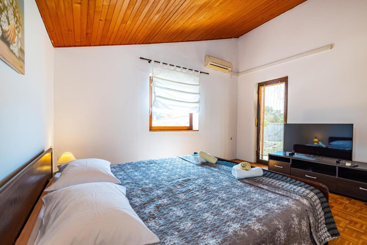 Apartment Sea And Mountain With Pool Novigrad  Kamer foto
