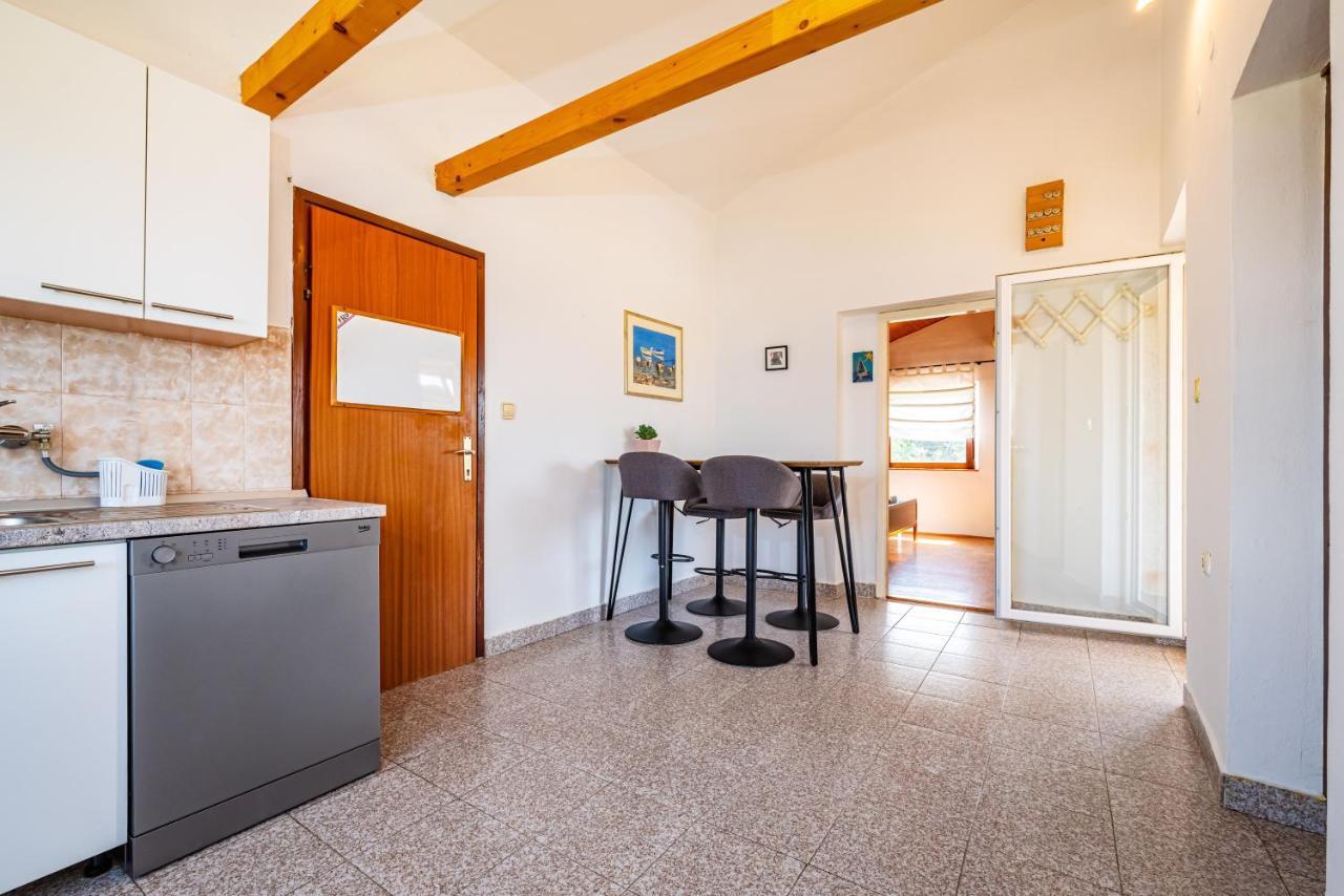 Apartment Sea And Mountain With Pool Novigrad  Kamer foto