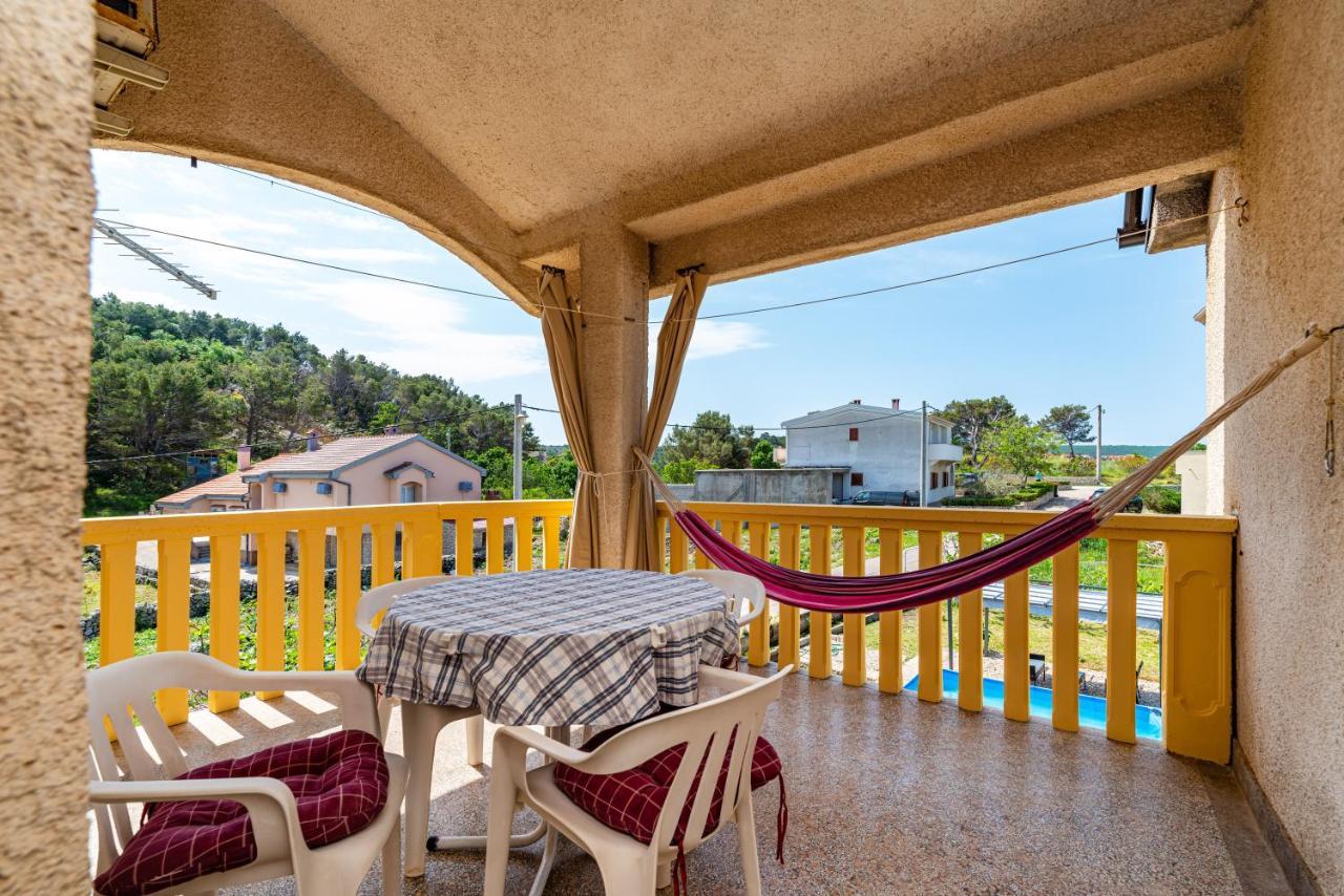 Apartment Sea And Mountain With Pool Novigrad  Kamer foto